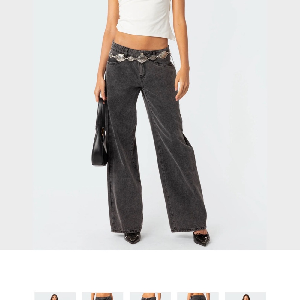Edikted Raelynn Washed Low Rise Jeans